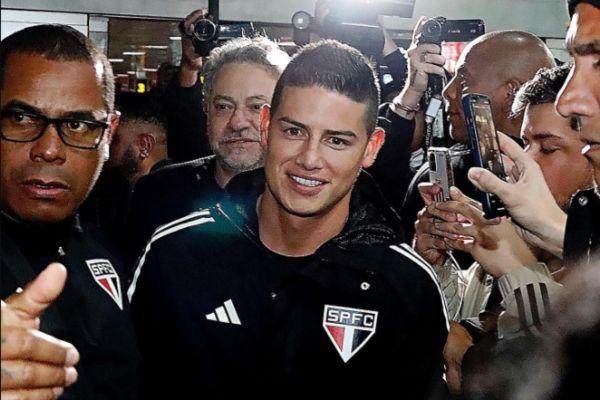 体育预测平台-J罗亮相圣保罗 不穿10号穿19号 年薪250万美元